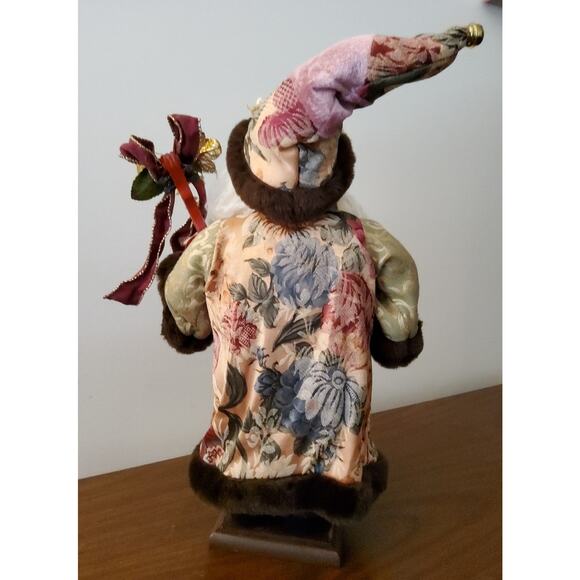 Vintage Style Santa 18 inches Tall 10 inches wide at Shoulders - Picture 5 of 6